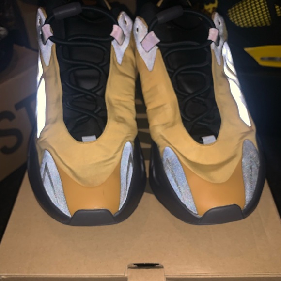 Yeezy Boost 700 MNVN 'Bright. 8.5 MEN US
Cyan' - Picture 4 of 6